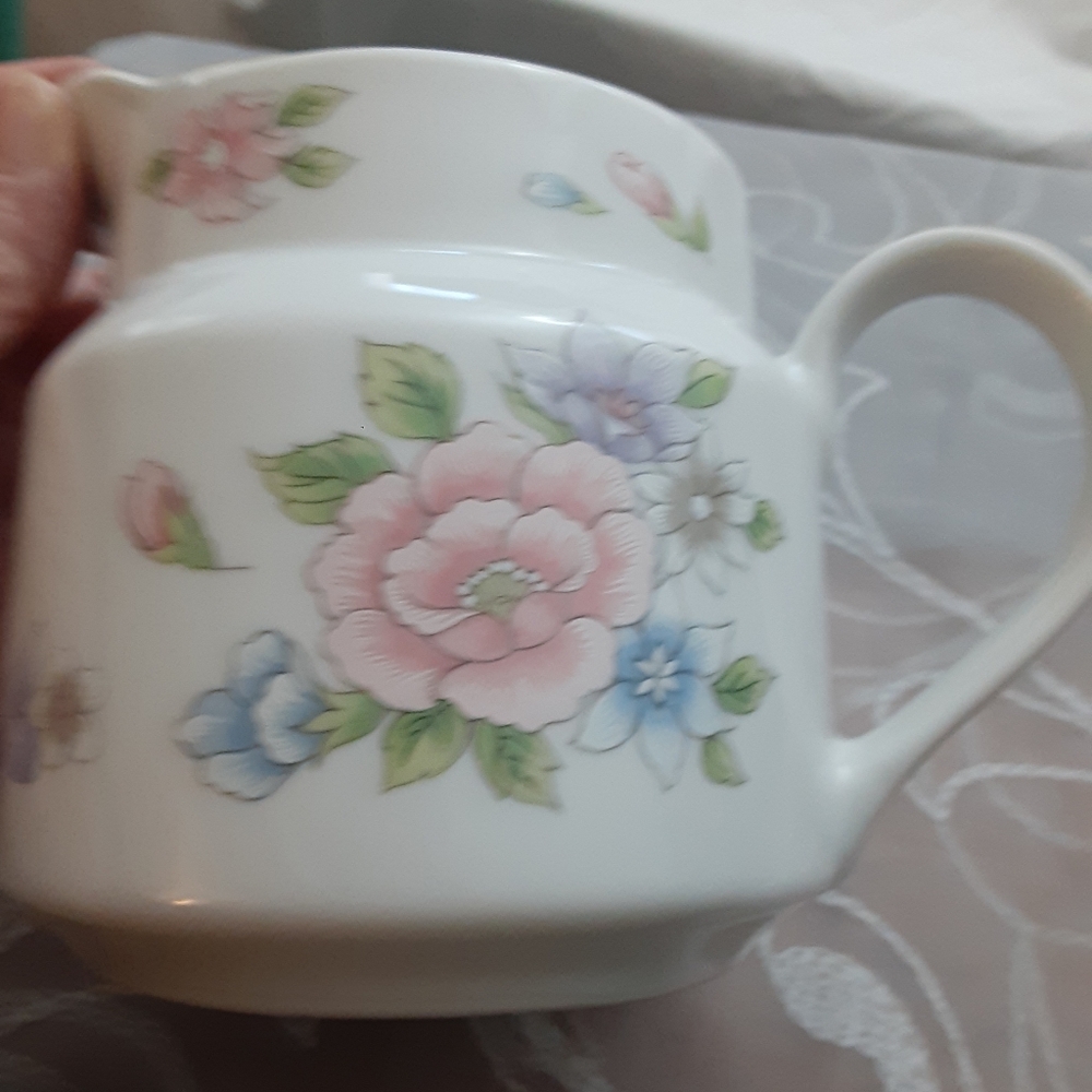 Vintage 1989 FTD "Especially for YOU" Floral Pitcher/Creamer/Vase Holds 16 Oz